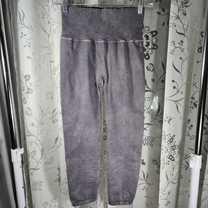 Free People Movement Washed Gray Cropped Leggings Size M/L‎ Athleisure
